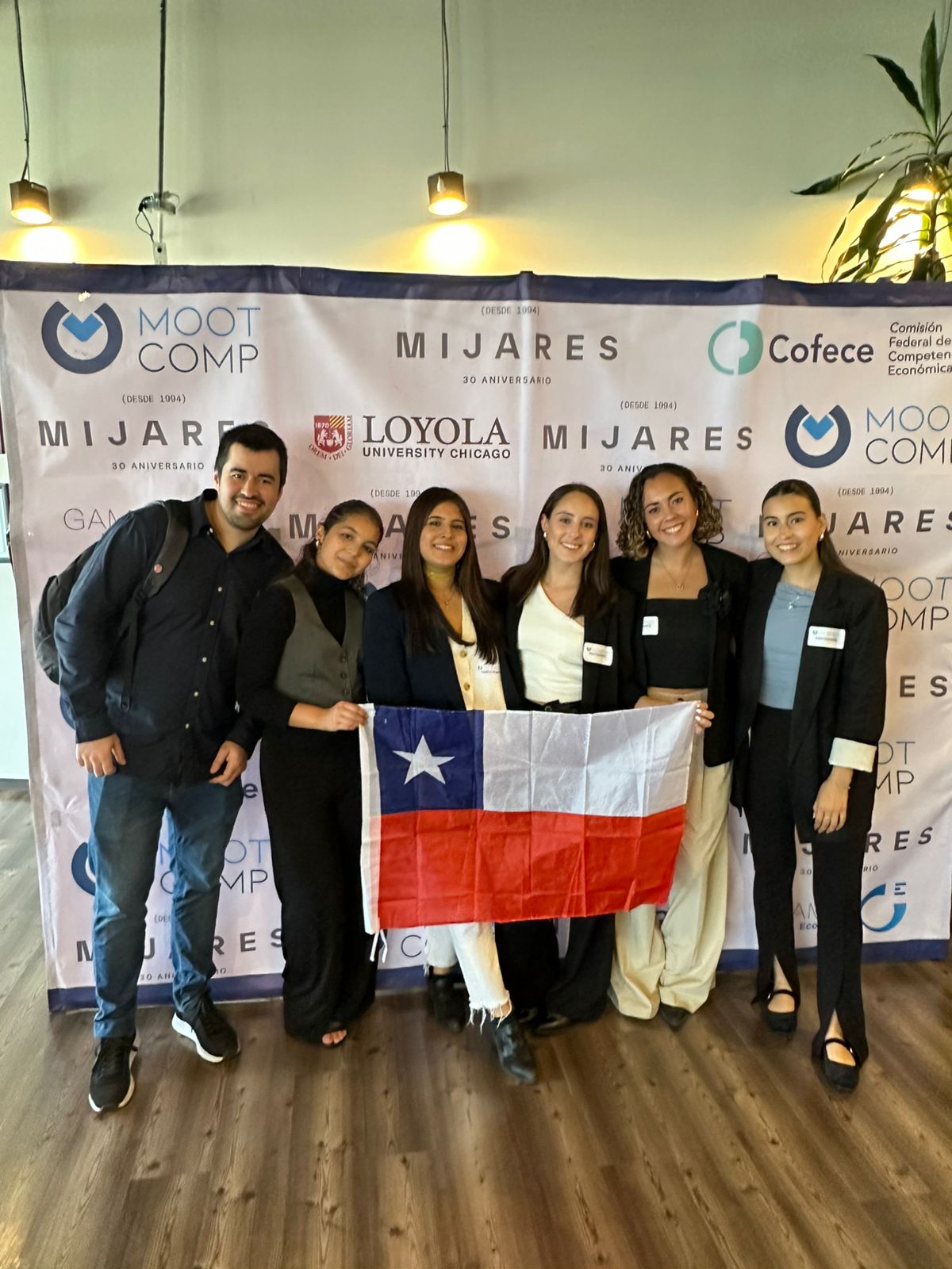 Equipo Derecho UC llegó a la final de la  VIII edición MootComp 